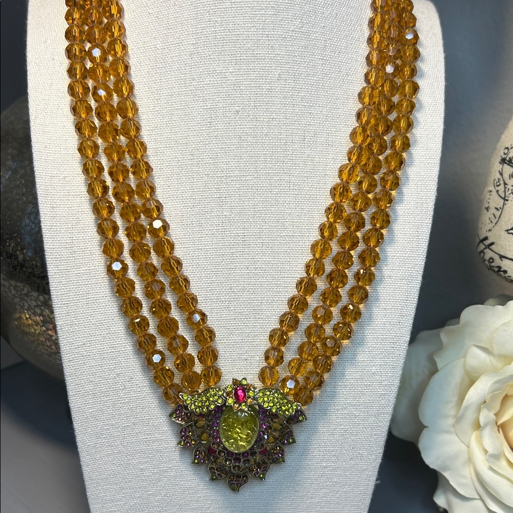 Heidi Daus stunning necklace